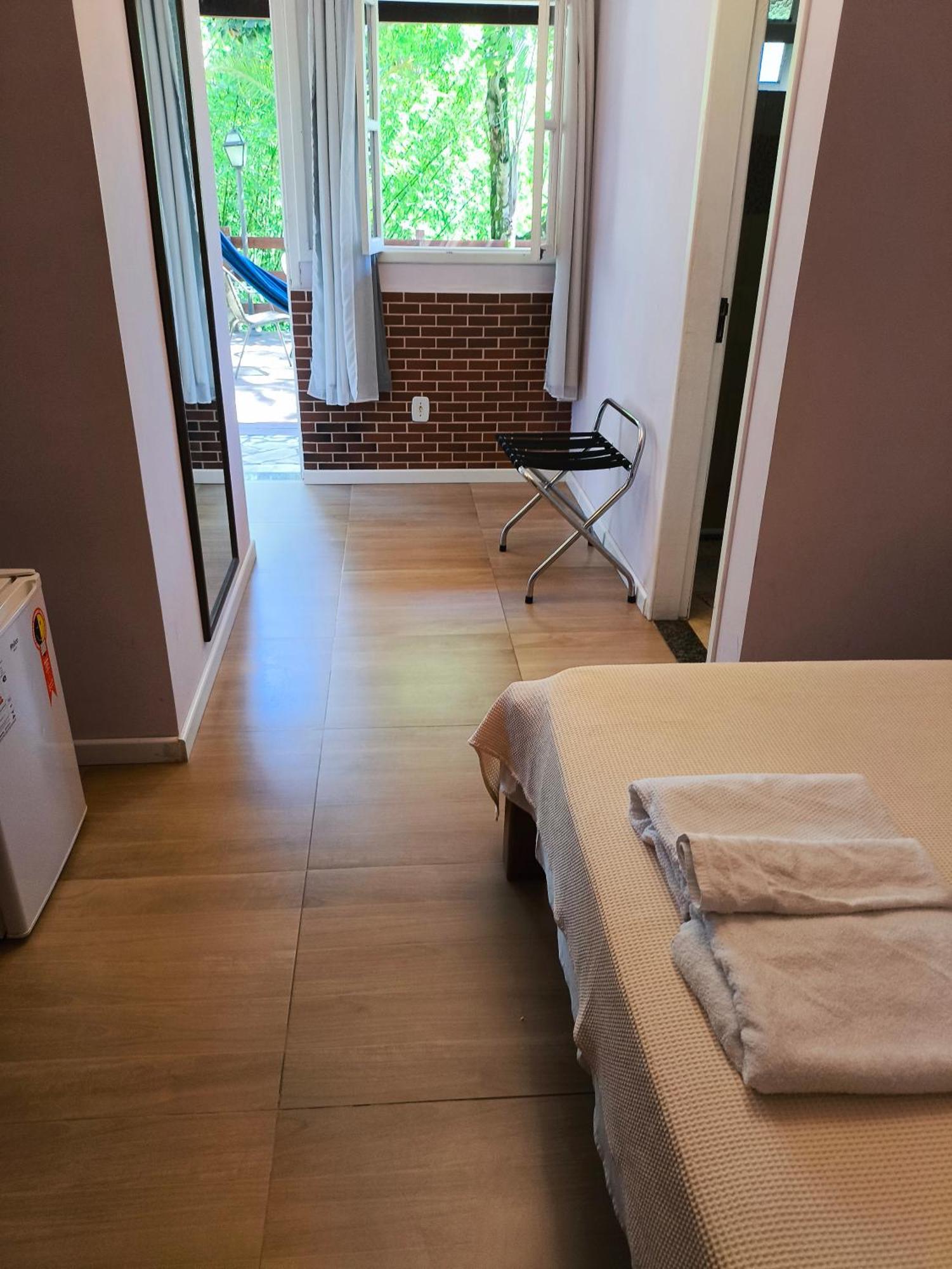 Flats Com Deque, Cozinha E Churrasqueira กงแซร์วาตอเรีย ภายนอก รูปภาพ